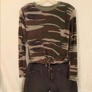 U.S. Vintage NWT Camouflage Top